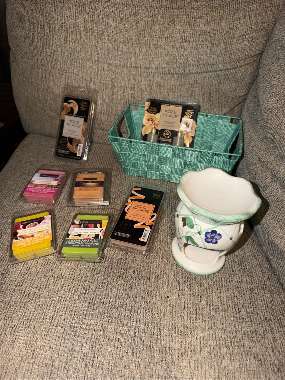 Young’s porcelain wax burner & Koze Place Teal Basket with Assorted Wax Melts